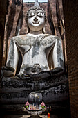 Wat Si Chum, im historischen Park von Sukhothai, Sukhothai, Thailand