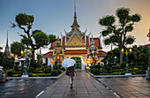 Wat Arun (Tempel der Morgenröte), auch Wat Bangmakok Noek genannt, Bangkok, Thailand