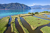Iseo-See Luftaufnahme im Sommer, Provinz Brescia in der Lombardei, Italien, Europa.