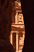 Schatzkammer aus dem Siq, Petra, Wadi Musa, Jordanien, Naher Osten