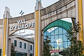 Shopping mall, chessy, val d'europe, marne la vallee, seine et marne (77), france, europe