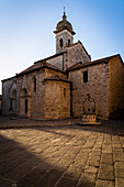 Die Stiftskirche St. Quiricus und Julietta, San Quirico d'Orcia, Siena, Val d'Orcia, Toskana, Italien, Europa