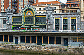 Colourful houses and apartments on the banks of the Nervion River. Old Town (Casco Viejo), Bilbao, Spain.