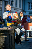 Traditional music of Galicia. Gaiteiros Rio de anxo. Old Town, Santiago de Compostela, UNESCO World Heritage Site, Galicia, Spain.