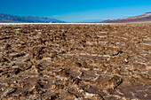 Salzkruste im Badwater Basin. Kalifornien, USA