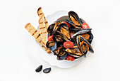 Sautéed mussels with black garlic