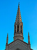 Die Turmspitze der Kirche San Vicente Ferrer in Godoy Cruz, Mendoza, Argentinien.
