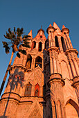 La Parroquia, die berühmte Pfarrkirche von San Miguel de Allende, Guanajuato, Mexiko.