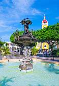 Brunnen im Zentrum von Granada, Nicaragua. Granada wurde 1524 gegründet und ist die erste europäische Stadt auf dem amerikanischen Festland.