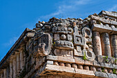 Die Ruinen der Maya-Stadt Sayil sind Teil der prähispanischen Stadt Uxmal, die zum UNESCO-Welterbe gehört, in Yucatan, Mexiko.