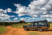 Fahrt zum Pavianfelsen auf der Sosian Ranch, Laikipia County, Kenia