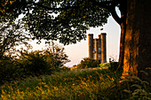 Broadway Tower bei Sonnenuntergang, ein National Trust Anwesen in Broadway, The Cotswolds, Gloucestershire, England, Vereinigtes Königreich, Europa