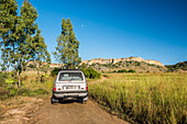 Geländewagenfahrt im Isalo-Nationalpark, Region Ihorombe, Südwest-Madagaskar