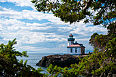 Lime Kiln Lighthouse, Lime Kiln State Park, San Juan Island, Washington.