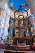 Das Innere der Kathedrale in San Salvador, El Salvador. Die Kathedrale wurde am 19. März 1999 fertiggestellt und eingeweiht.