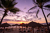 Sonnenuntergang im Marival Emotions Resort and Suites, Riviera Nayarit, Mexiko.