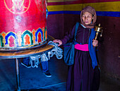 Porträt einer ladakhischen Frau während des Ladakh-Festivals in Leh, Indien