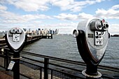 Aussichtsteleskope auf Liberty Island
