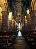 Das Innere der St. Magnus-Kathedrale aus dem 12.