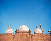 Mauern, Kuppeln und Minarette der Jama Masjid