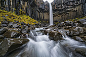 Wasserfall Svartifoss; Island