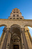 Glockenturm St. Domnius auf dem Peristyl des Diokletianpalastes; Split, Kroatien.