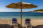 Berühmter, schöner Strand Mala Raduca; Primosten, Kroatien.