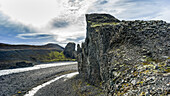 Das Vesturdalur-Tal ist ein Gebiet im Norden von Island, das für seine faszinierenden Felsformationen bekannt ist; Nordurthing, nordöstliche Region, Island
