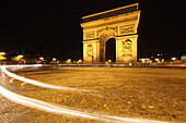 Ampelspuren rund um den Arc De Triomphe; Paris Frankreich