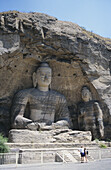 China, Yungang-Höhlen, Riesige Statue in den Hang geschnitzt