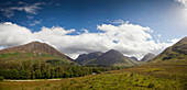 Hügel und Berge; Glencoe Argyll Schottland