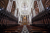 Eichenholz-Chorgestühl in der Kathedrale Notre-Dame D'amiens, Amiens, Somme, Frankreich