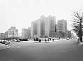 Straßenansicht des Columbia Presbyterian Medical Center mit Blick nach Nordwesten über den Broadway von der 165th Street, Washington Heights, Manhattan, New York City, New York, USA, Angelo Rizzuto, Anthony Angel Collection, Januar 1958