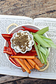 Celery powder (to stimulate metabolism) with cream cheese and vegetable sticks