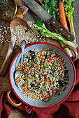 Graupensalat mit Borlottibohnen und Gemüse