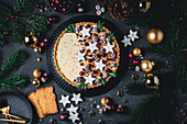 Christmas speculoos panna cotta tart with cranberries