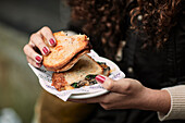 Panini with spinach, mushrooms and cheese