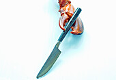 Lobster claw with knife