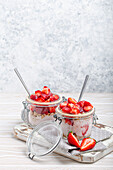 Parfait with fresh strawberries, yogurt and crunchy granola