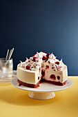 Käsesahnetorte mit Eton Mess