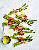 Asparagus with prosciutto garlic butter