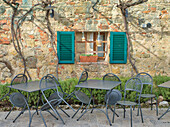 Italy, Tuscany. Outside dining of a restaurant.