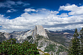 Yosemite, Kalifornien, USA. Blick über das Yosemite Valley vom Glacier Point.