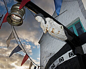 Vereinigtes Königreich, England, Cornwall, Schiffsgalionsfigur am Kai; Falmouth