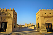 Vereinigte Arabische Emirate, Abu Dahbi, Wüste Liwa, Qasr al Sarab Hoteleingangsbrücke