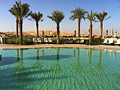 United Arab Emirates, Abu Dahbi, Qasr al Sarab, Qasr al Sarab hotel, Main pool and dunes