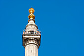 Aussichtsplattform am Denkmal für den Großen Brand von London, 202 Fuß hohe römische dorische Steinsäule, die den Ort markiert, an dem das Feuer ausbrach, London, Großbritannien