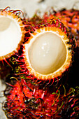 Malaysia, Pantai Cenang (Cenang-Strand); Pulau Langkawi, Rambutan-Frucht