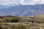 Usa, California, Mesquite Flat Sand Dunes With Amargosa Range Mountains In Background; Death Valley National Park