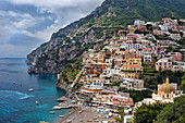 The historical town of Positano on the famous Amalfi Coast along the Tyrrhenian Sea; Amalfi, Salerno, Campania, Italy